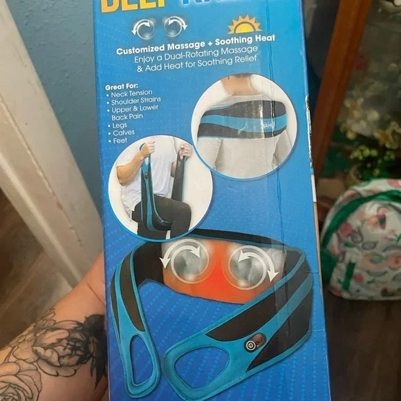 Wahl Blue and Black Deep Knead Massage Wrap